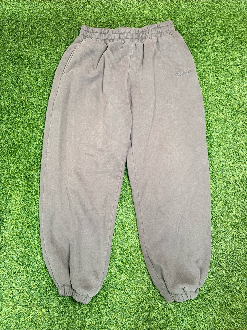 Comfrt Men’s XL Oversized Sweatpants Charcoal Gray Baggy Fleece Joggers